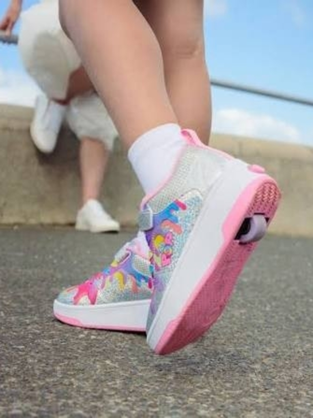 Heelys Kids Tie-Dye Pastel Sneakers Perfect Condition Youth Size 5/ Women Size 6